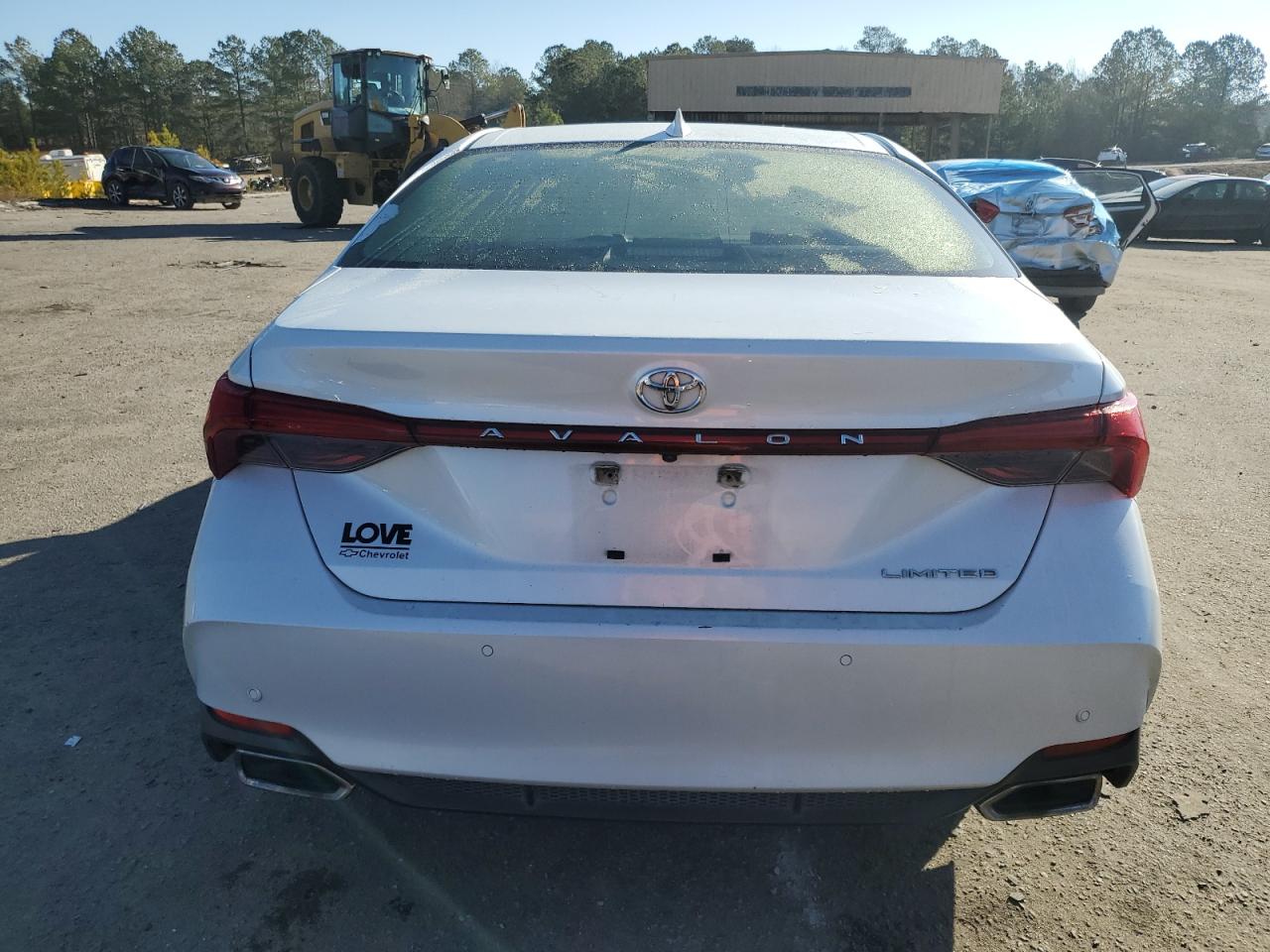 2019 Toyota Avalon - Image 6