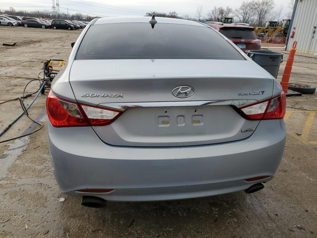 2011 Hyundai Sonata - Image 6