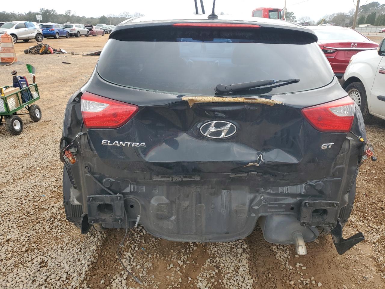 2016 Hyundai Elantra - Image 6