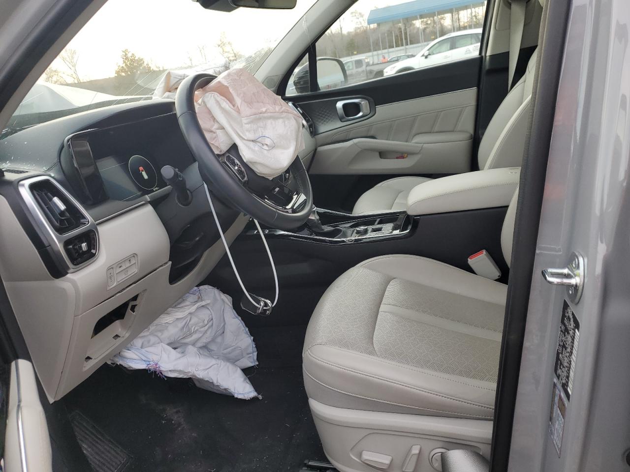 2023 Kia Sorento - Image 7