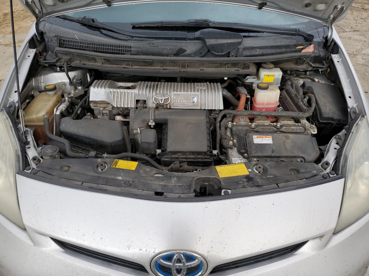 2014 Toyota Prius - Image 13