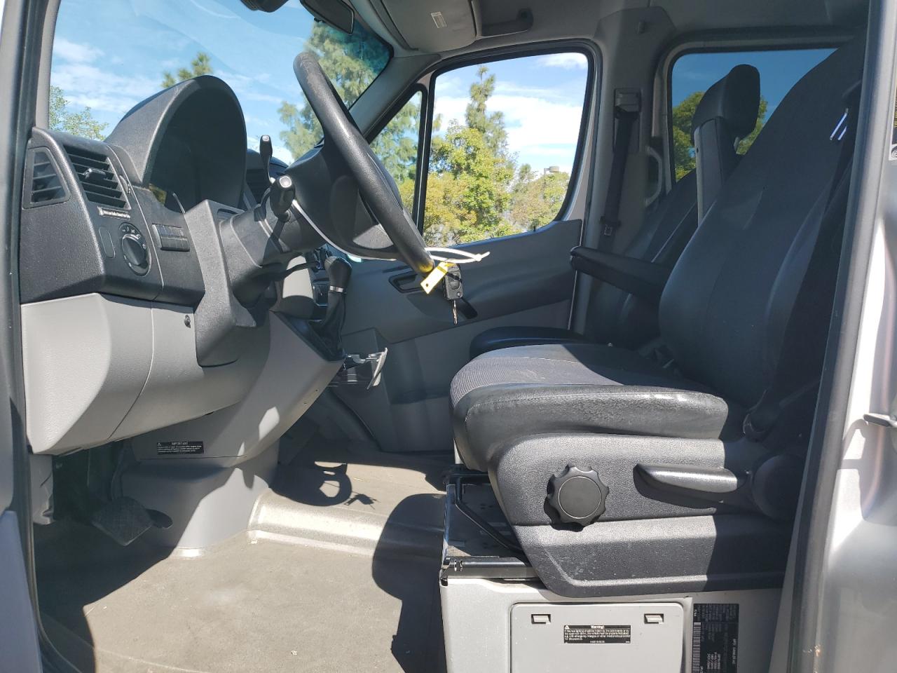 2014 Mercedes-Benz Sprinter - Image 7