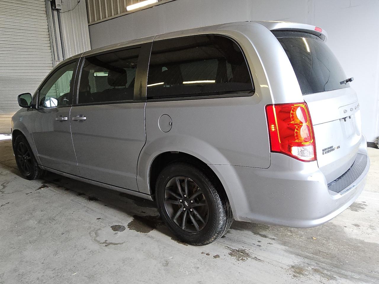 2019 Dodge Caravan - Image 2