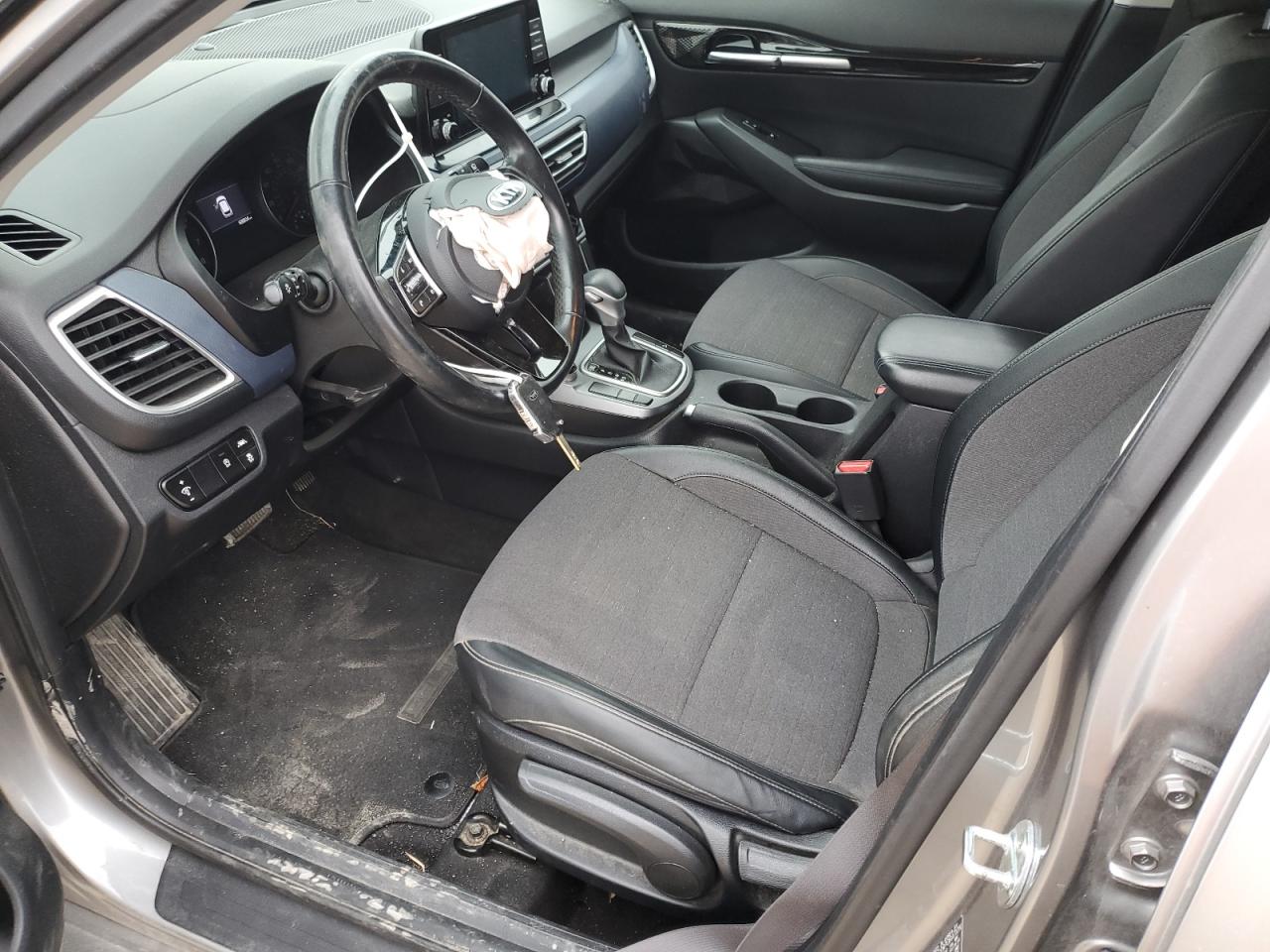 2021 Kia Seltos - Image 7