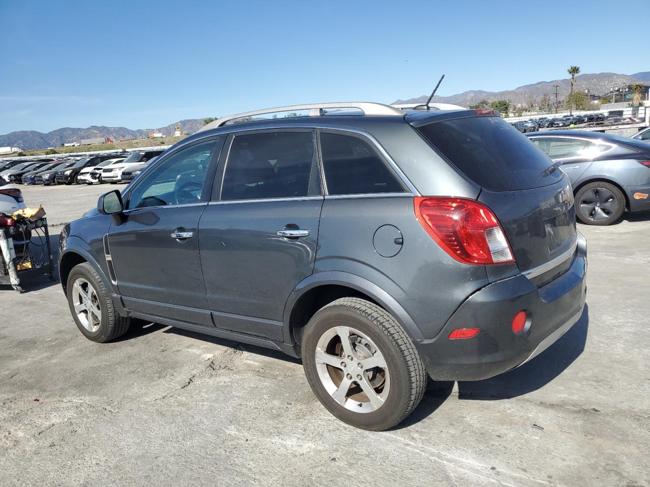2013 Chevrolet Captiva - Image 2