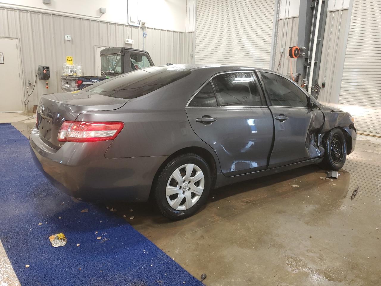 2011 Toyota Camry - Image 3