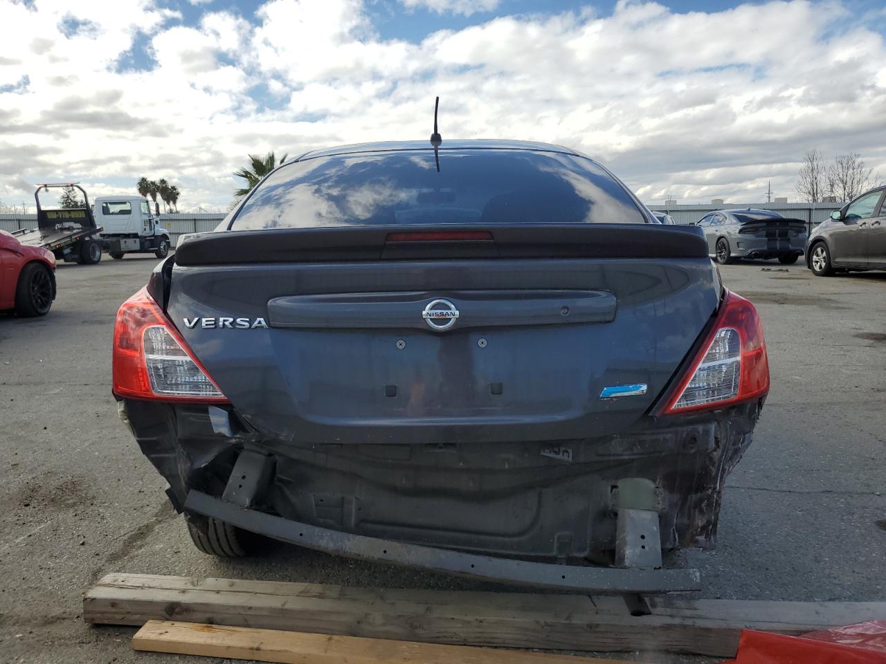 2015 Nissan Versa - Image 6