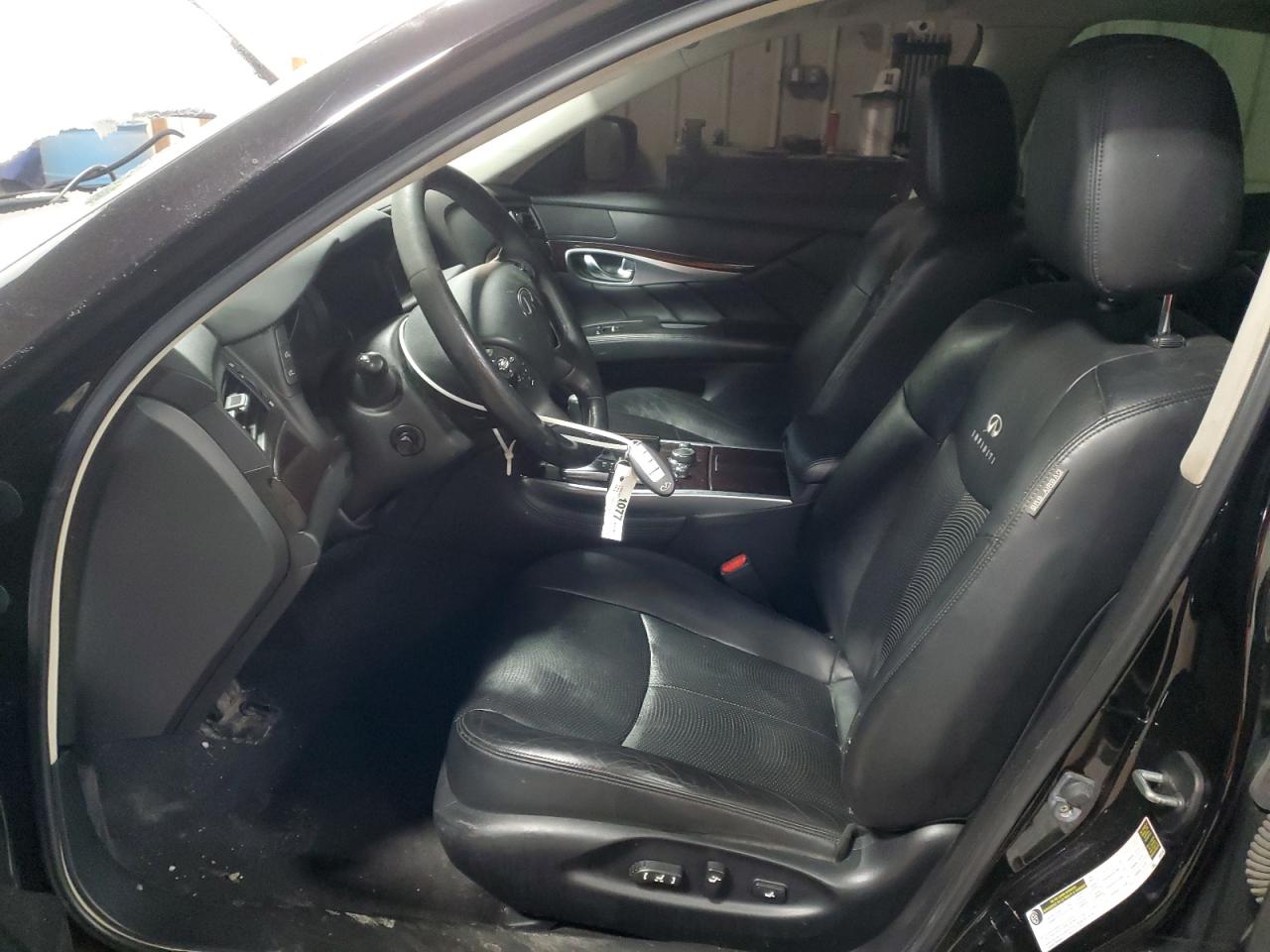2012 Infiniti M - Image 7