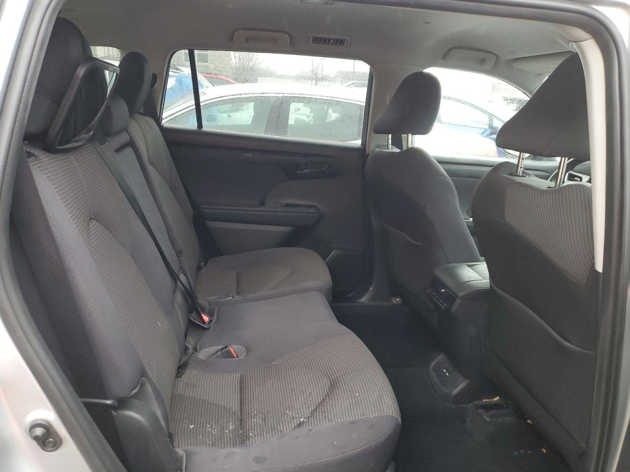 2021 Toyota Highlander - Image 11