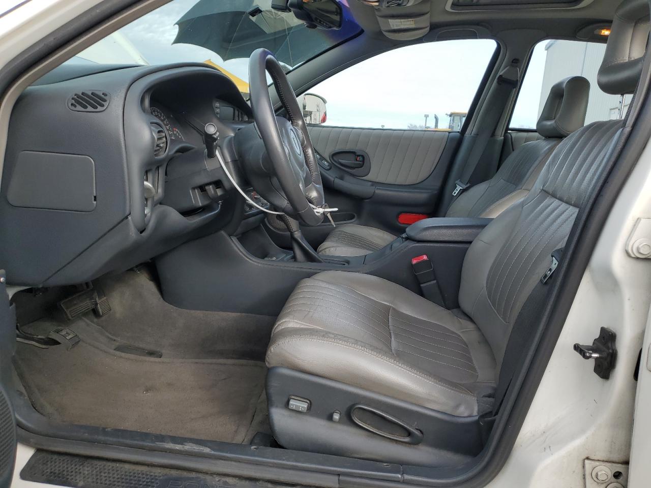 2002 Pontiac Grand Prix - Image 7