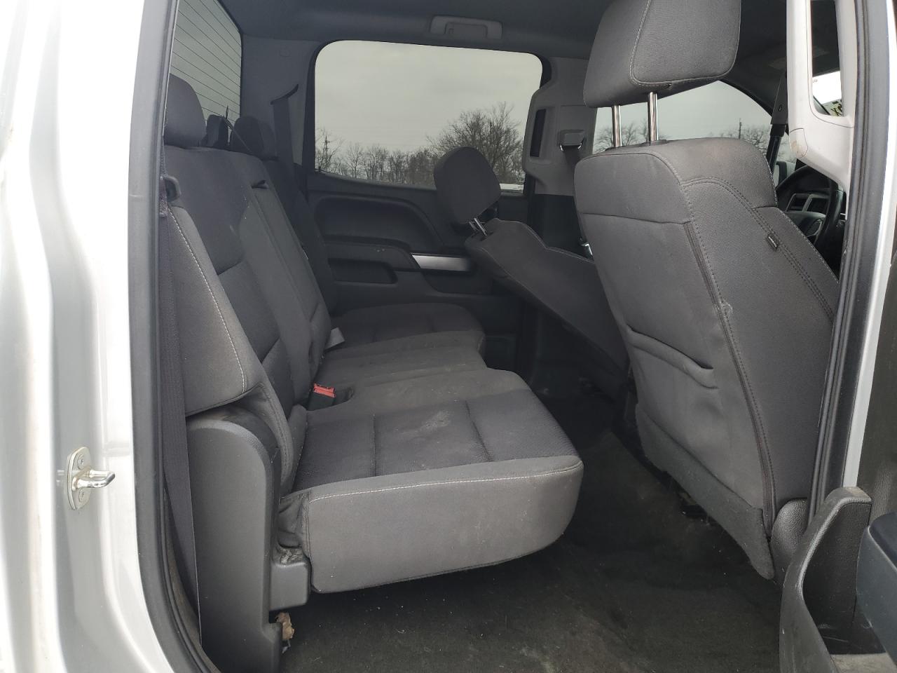 2017 Chevrolet Silverado - Image 11