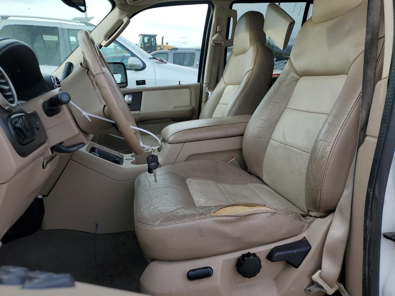 2004 Ford Expedition - Image 7