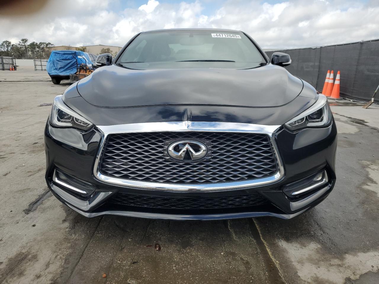 2017 Infiniti Q60 - Image 5