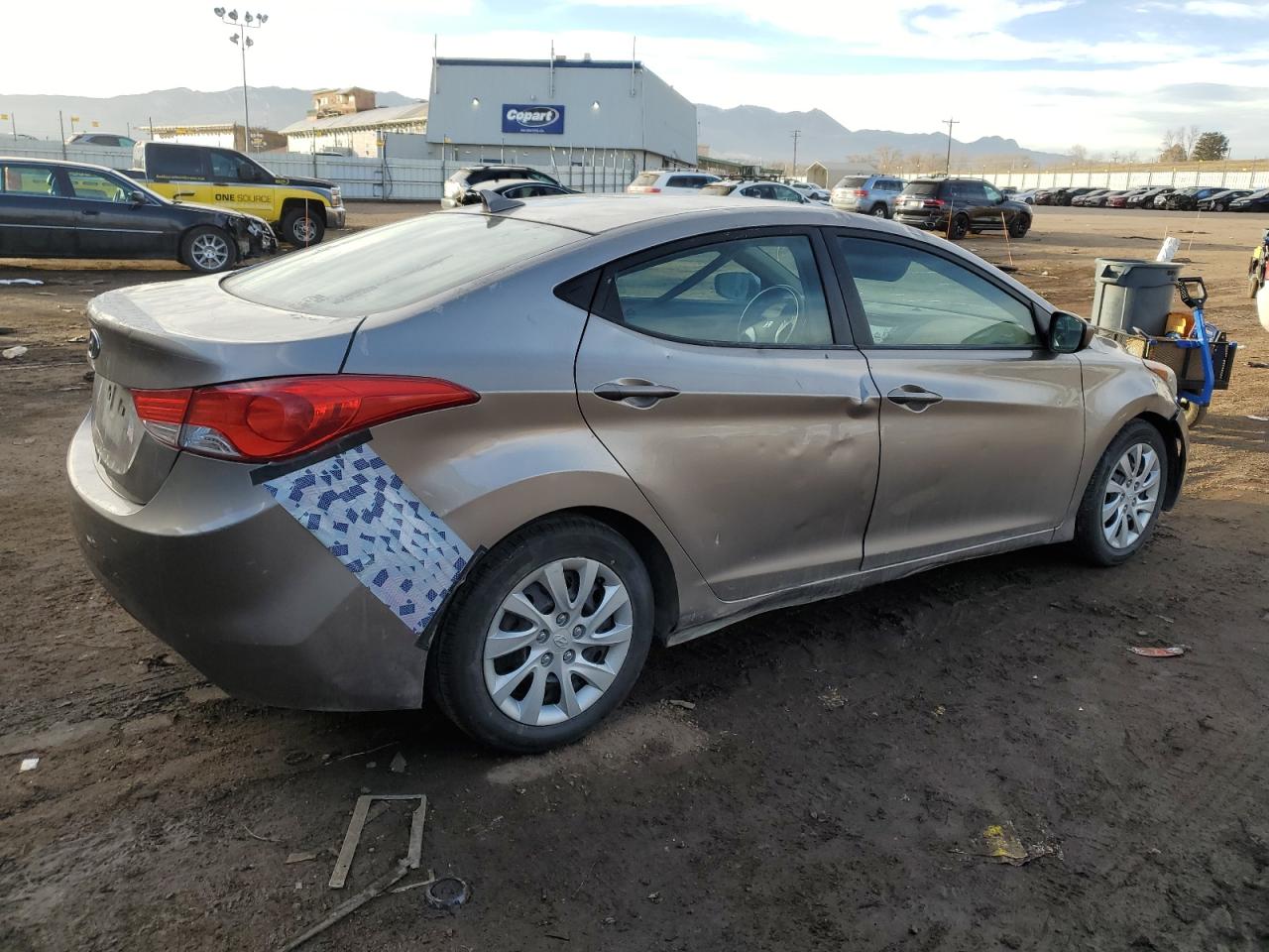 2012 Hyundai Elantra - Image 3