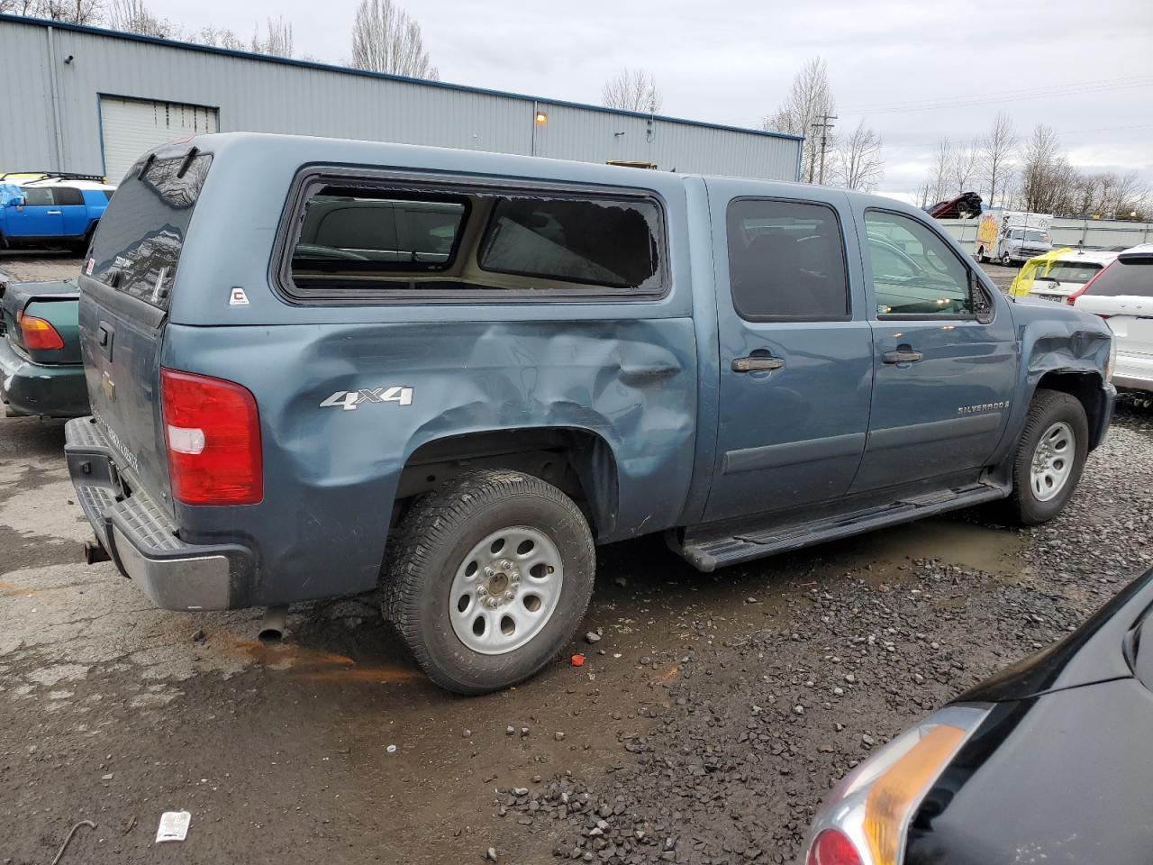 2007 Chevrolet Silverado - Image 3