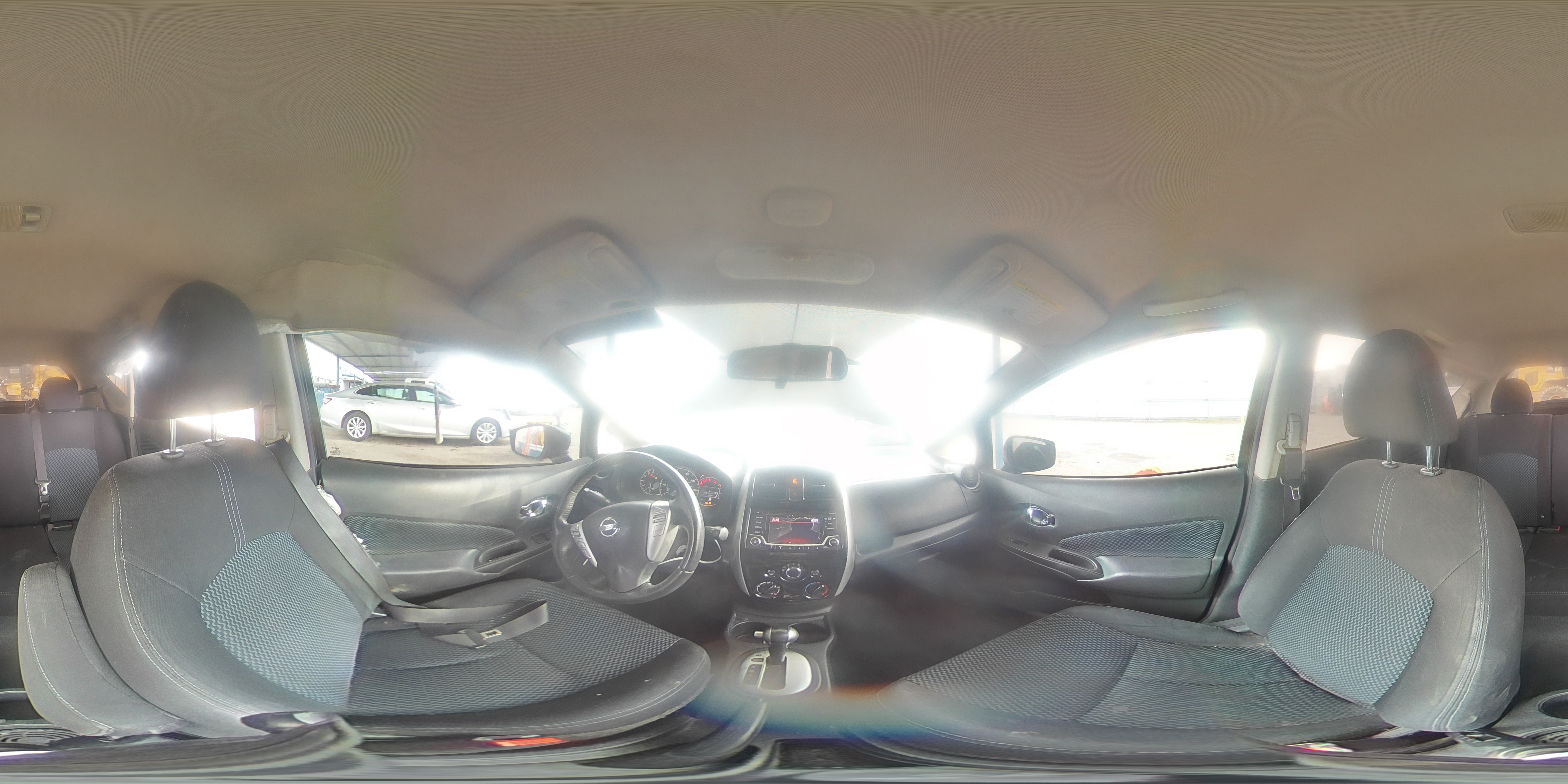 2016 Nissan Versa - Image 12