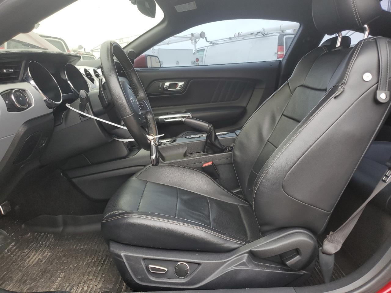 2015 Ford Mustang - Image 7