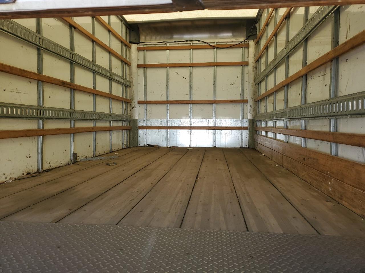2018 Isuzu Npr Hd VIN: 85817064 Lot: 85817064