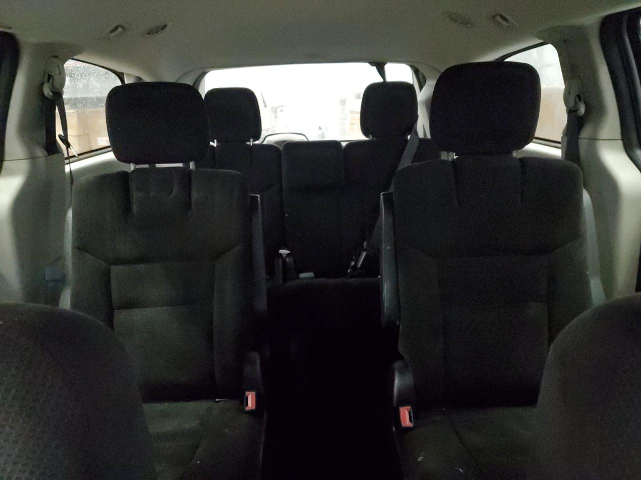 2016 Dodge Caravan - Image 10
