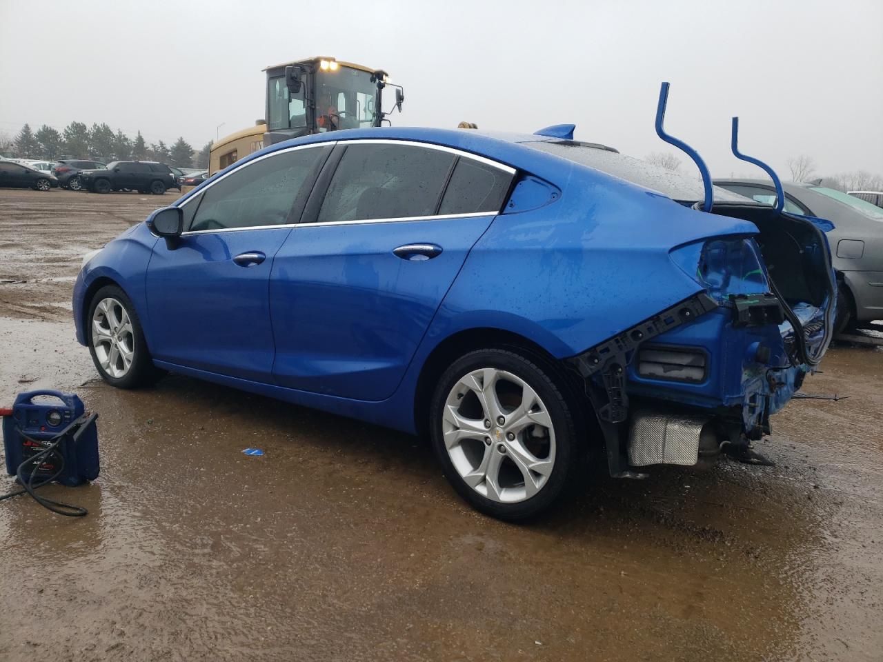 2017 Chevrolet Cruze - Image 2