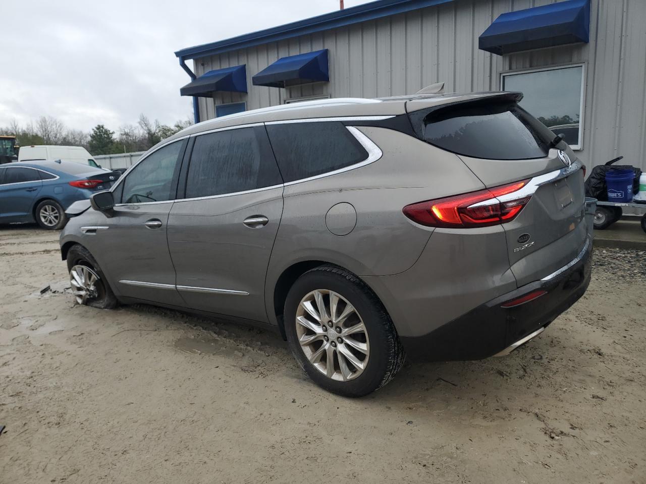 2018 Buick Enclave - Image 2