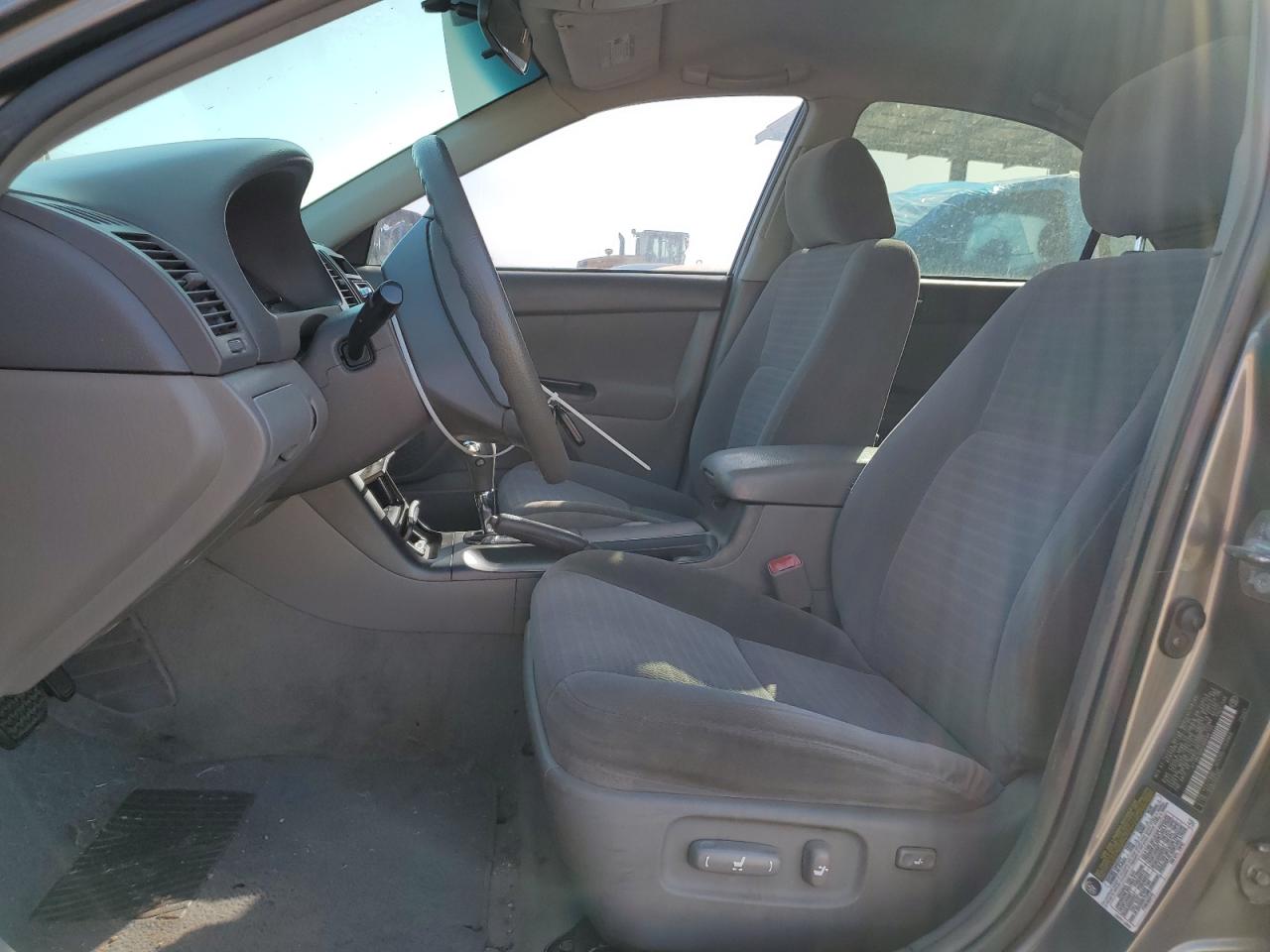 2005 Toyota Camry - Image 7