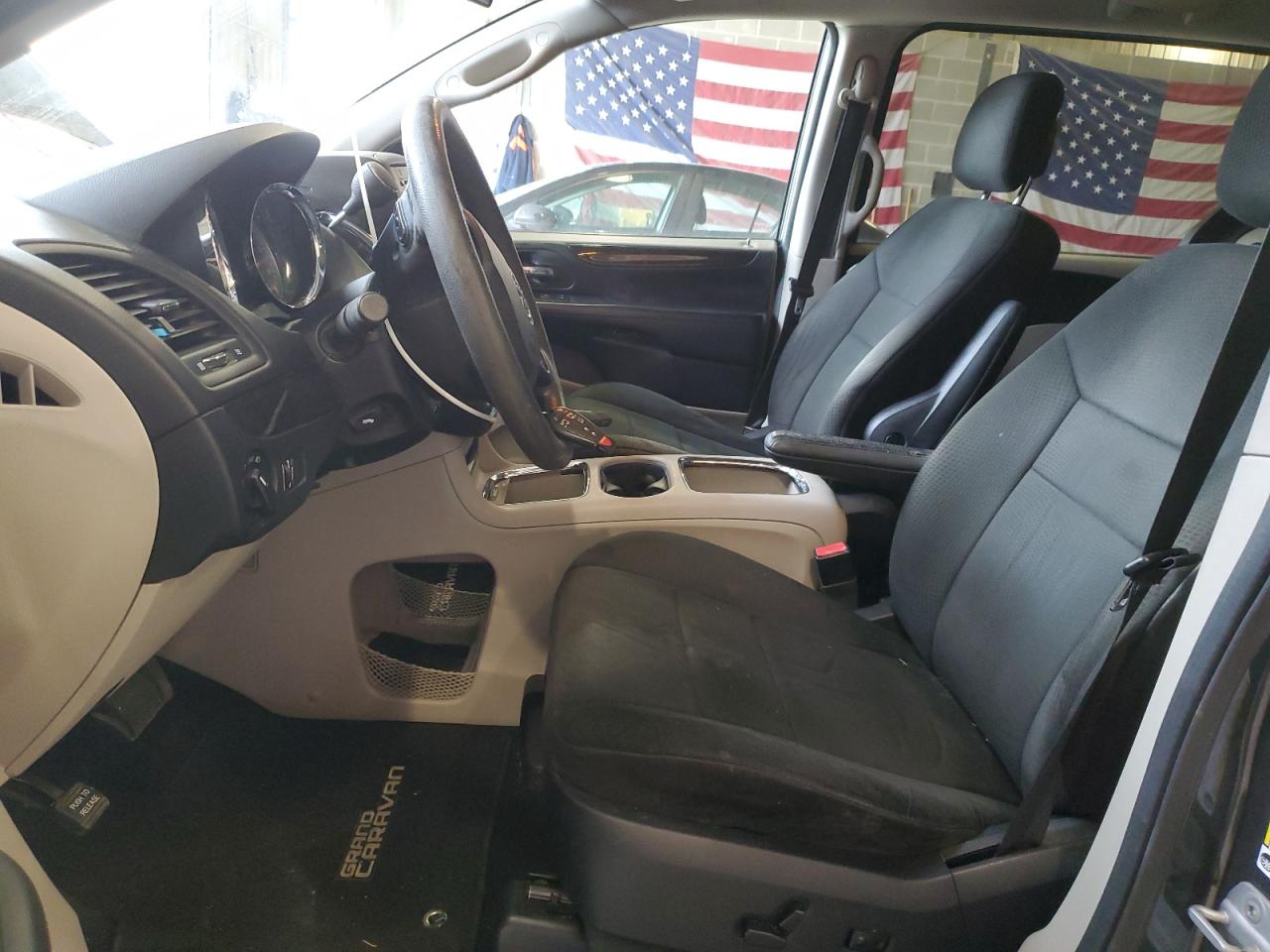 2012 Dodge Caravan - Image 7