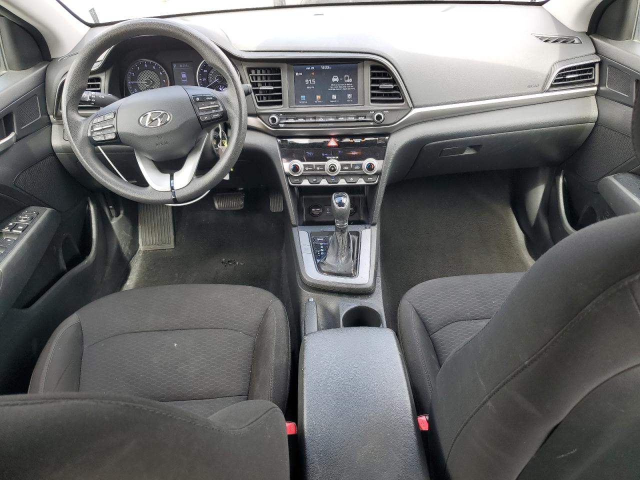 2020 Hyundai Elantra - Image 8