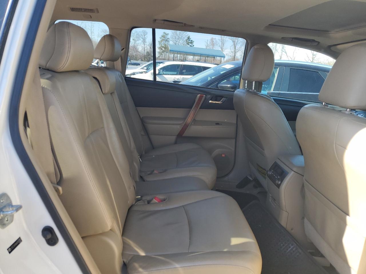 2008 Toyota Highlander - Image 10