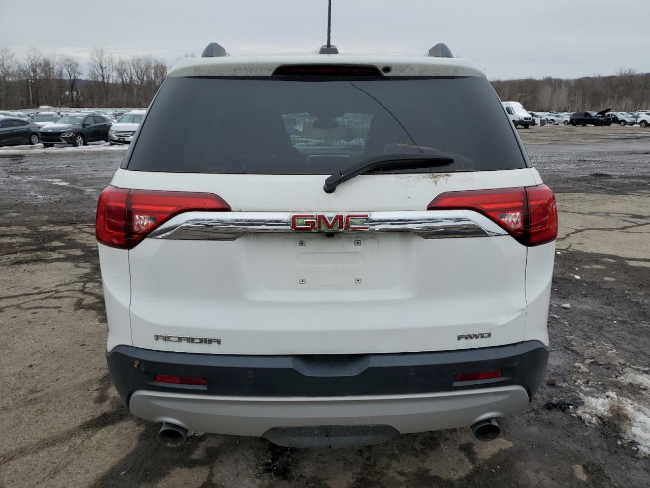 2018 GMC Acadia - Image 6
