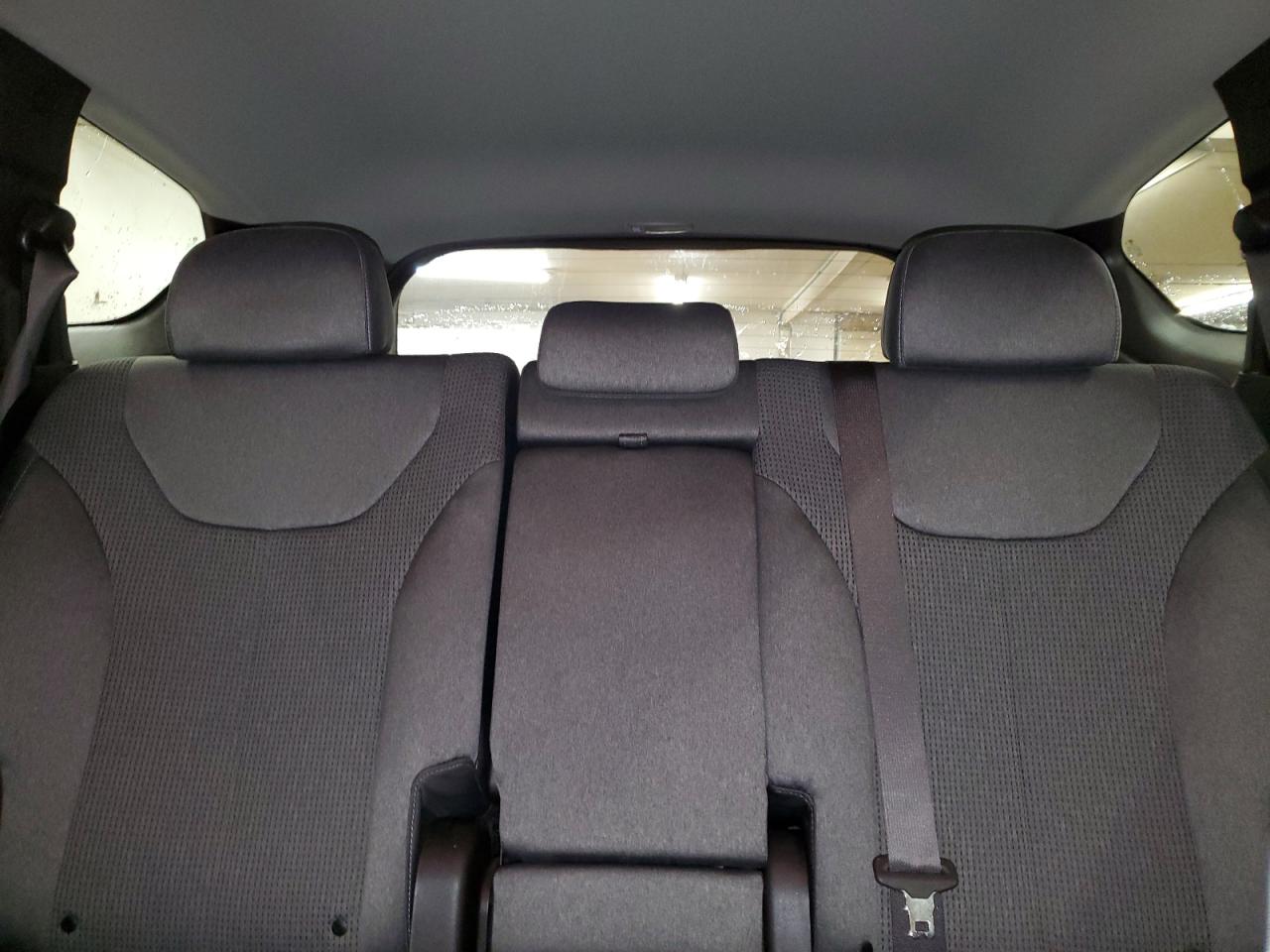 2020 Hyundai Santa Fe - Image 10