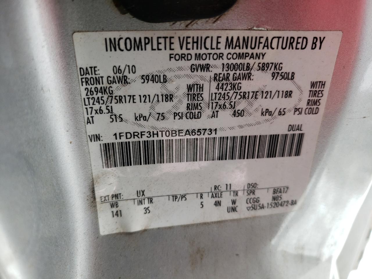 2011 Ford F350 - Image 12