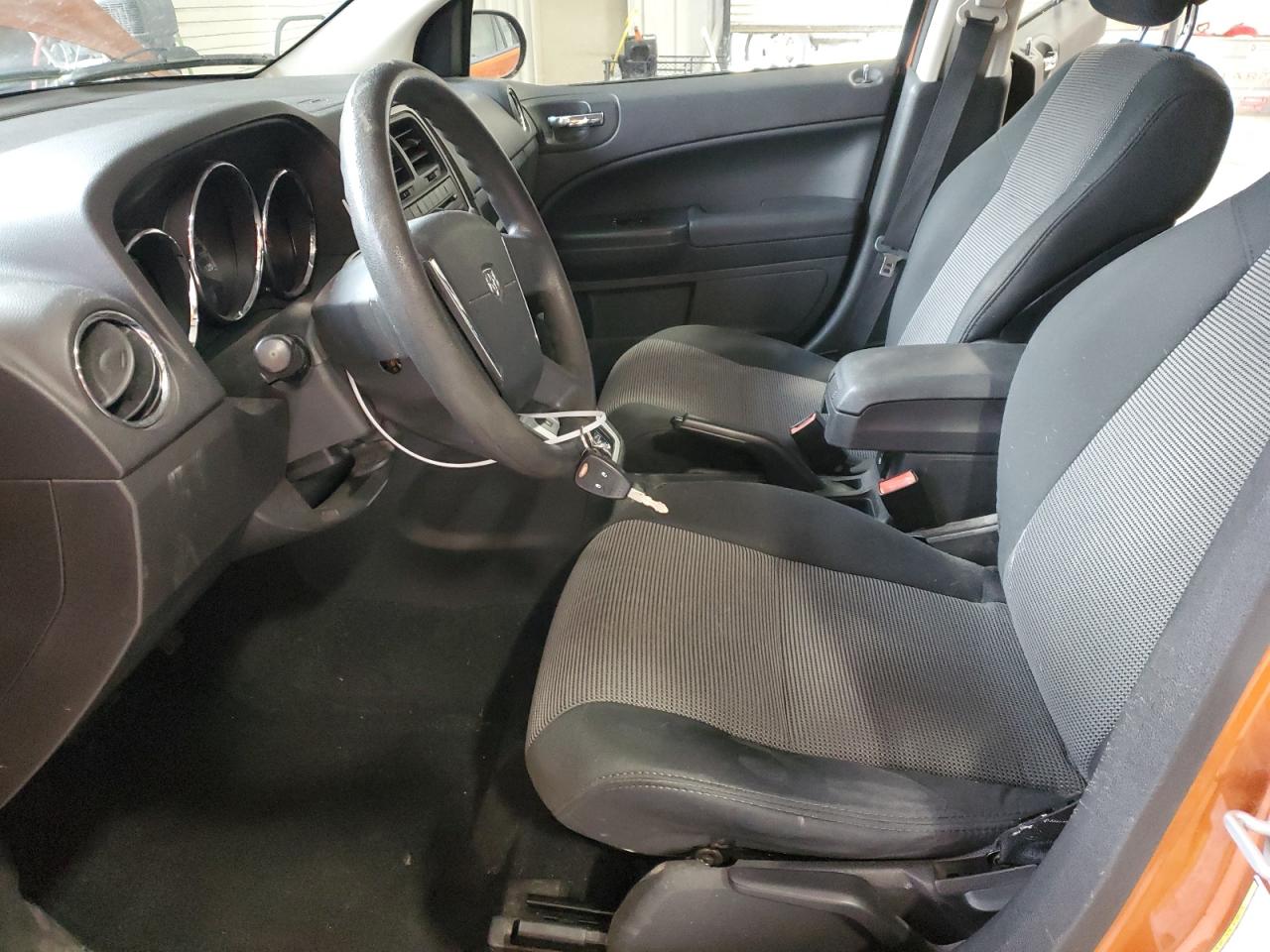 2011 Dodge Caliber - Image 7