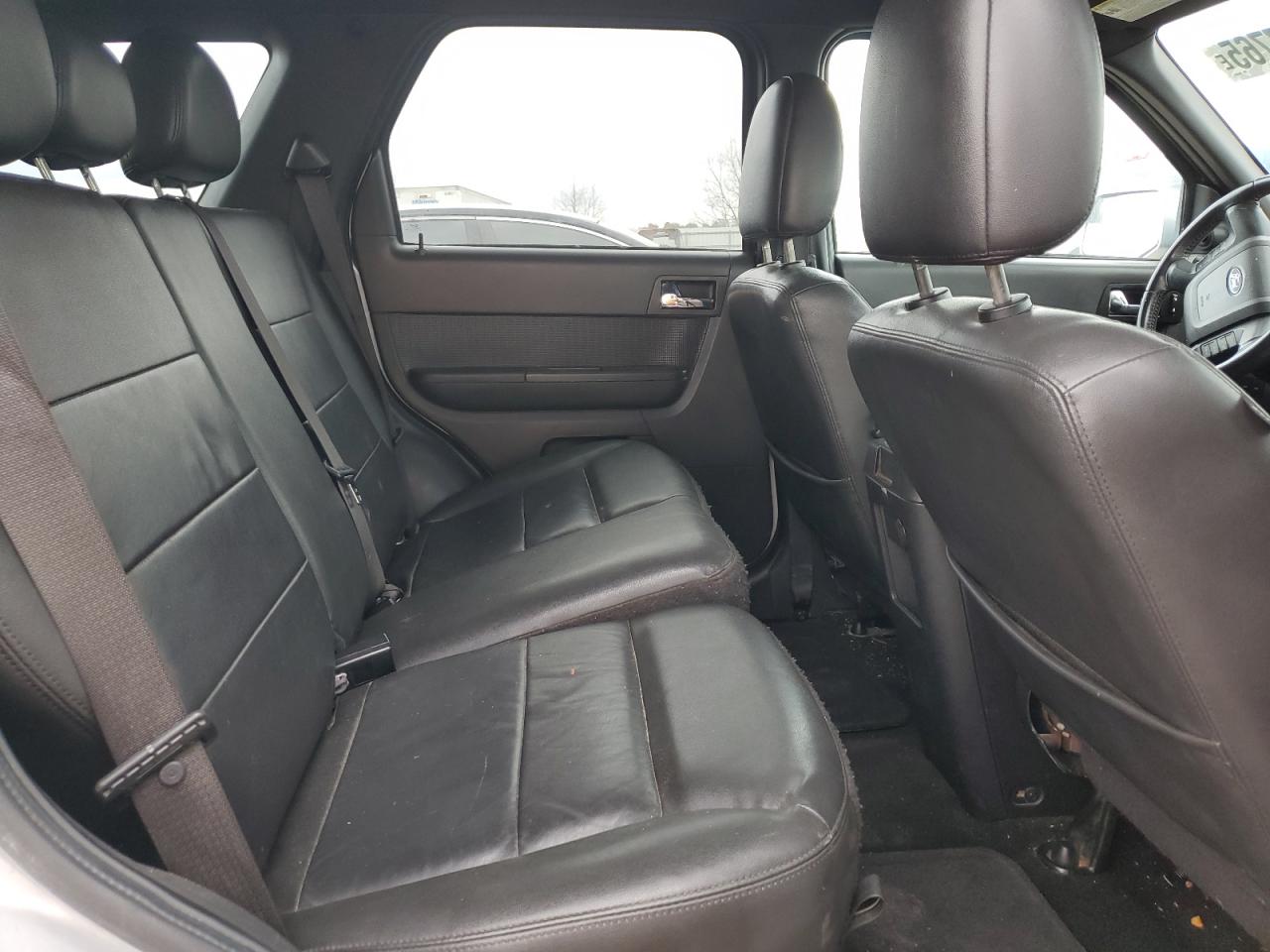 2012 Ford Escape - Image 10