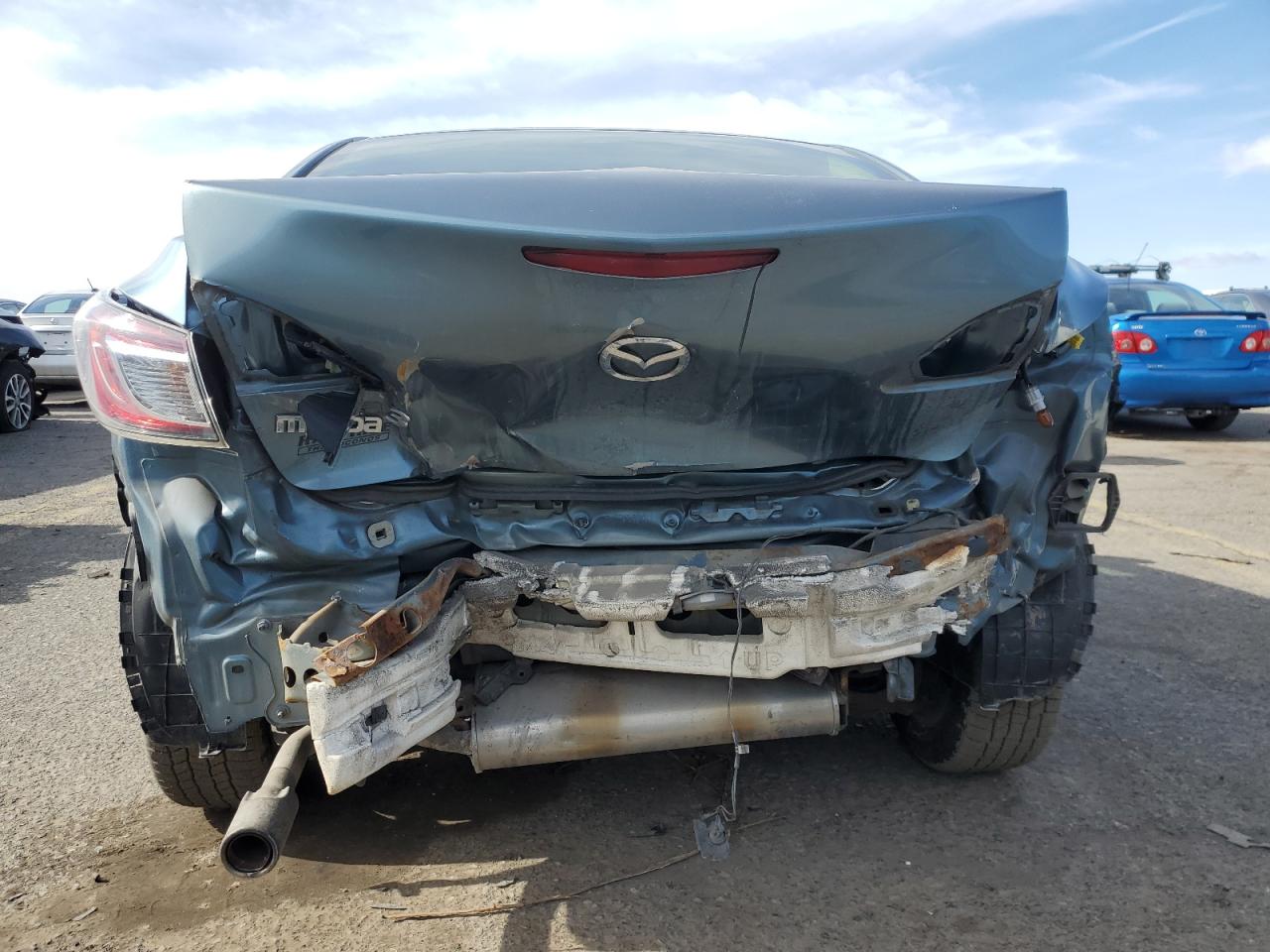 2011 Mazda 3 - Image 6