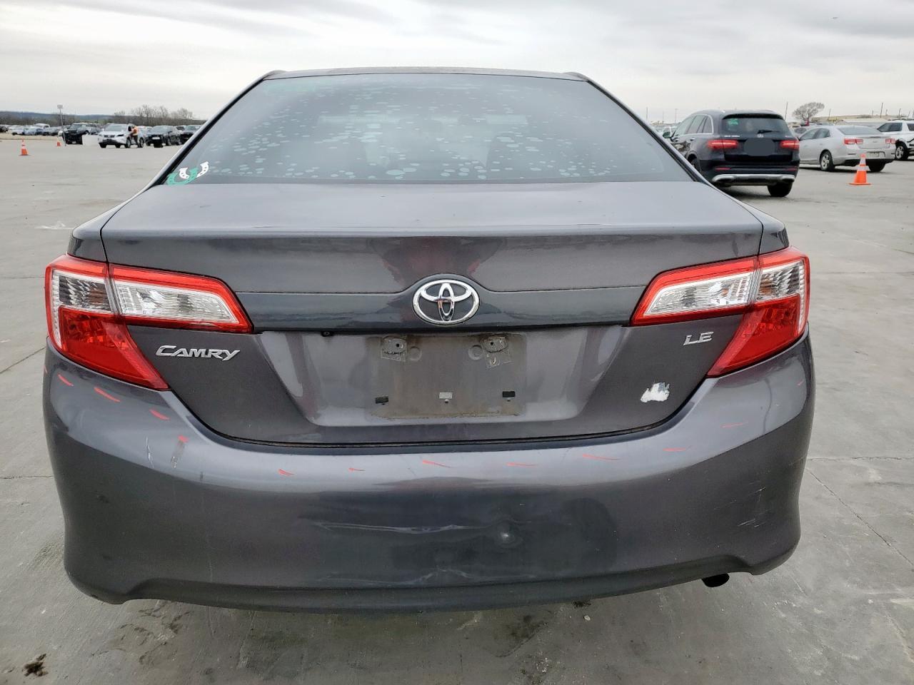 2014 Toyota Camry - Image 6