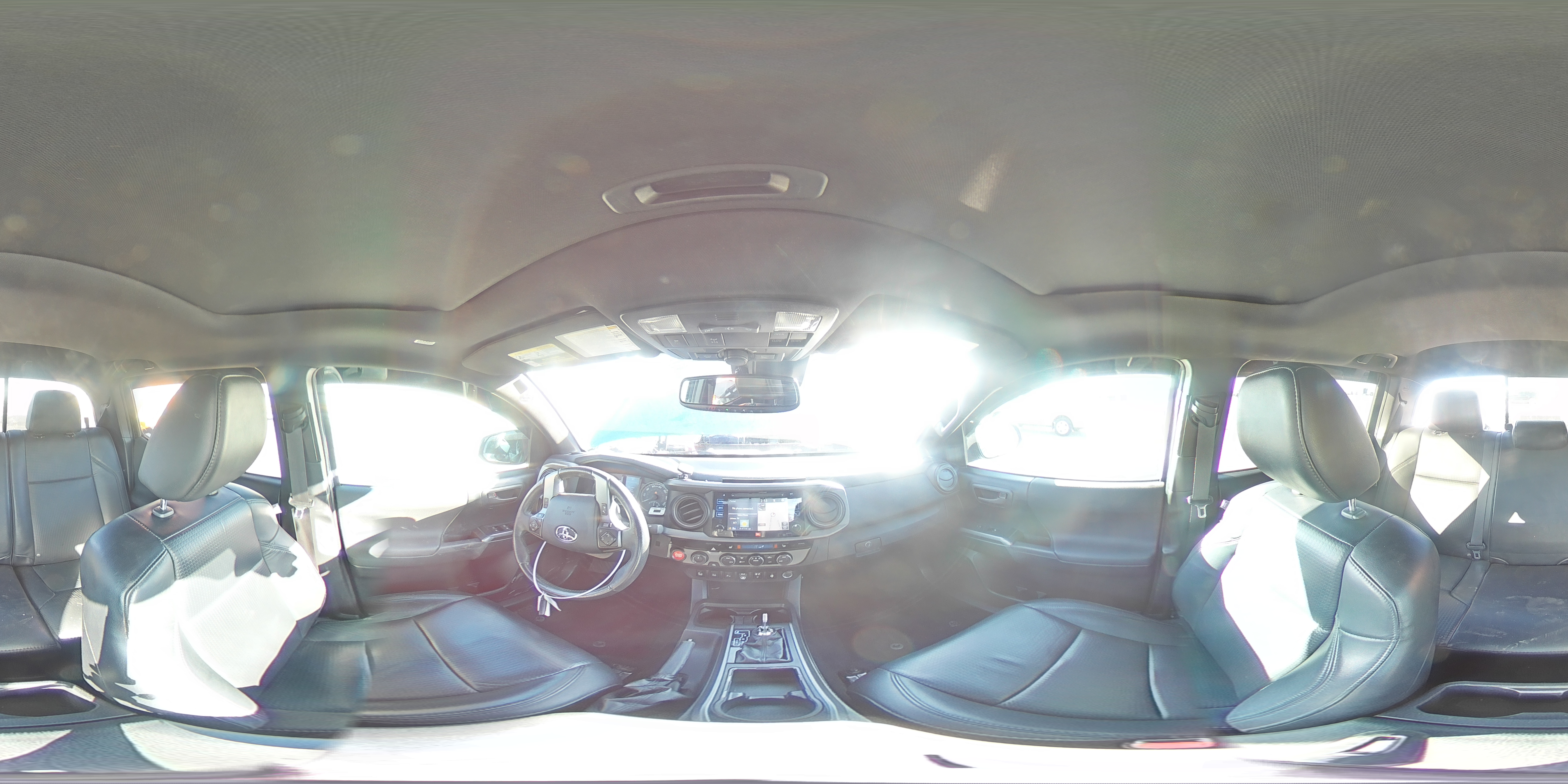 2019 Toyota Tacoma - Image 16