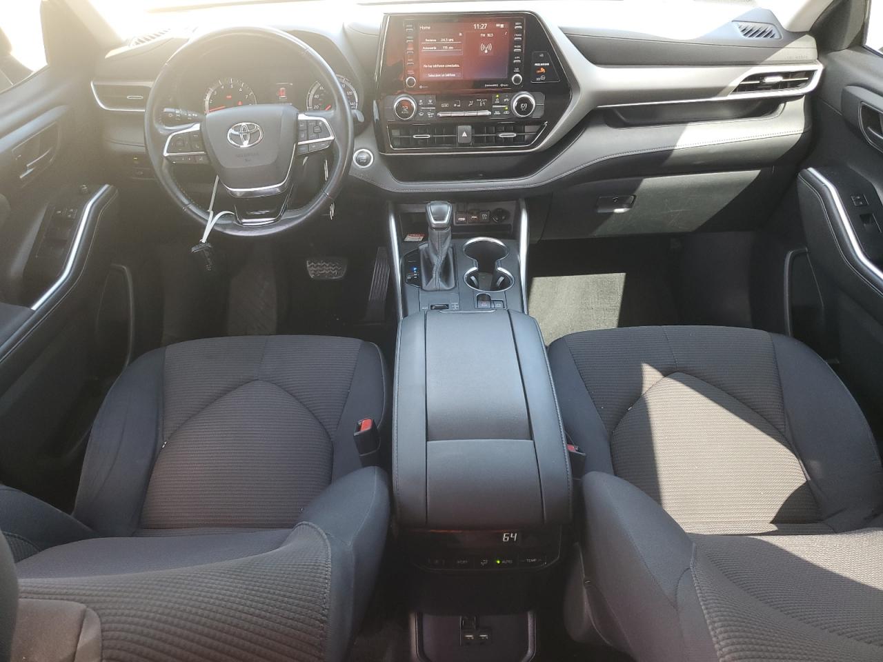 2020 Toyota Highlander - Image 8