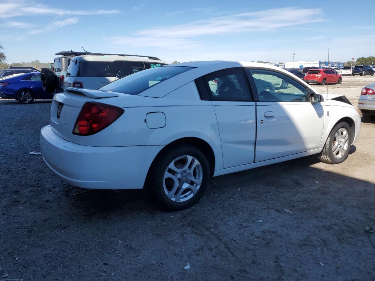 2003 Saturn ION - Image 3