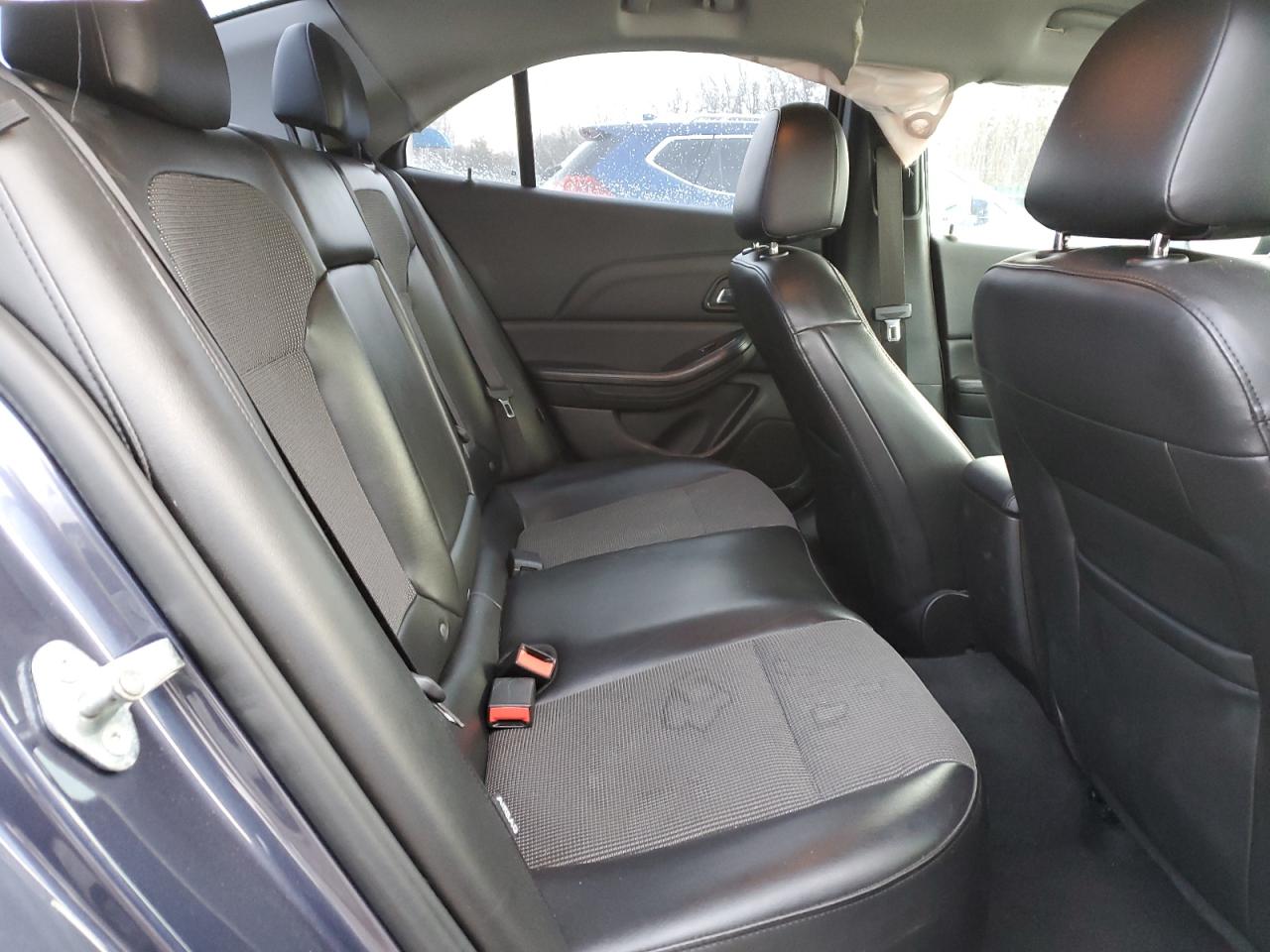 2015 Chevrolet Malibu - Image 10