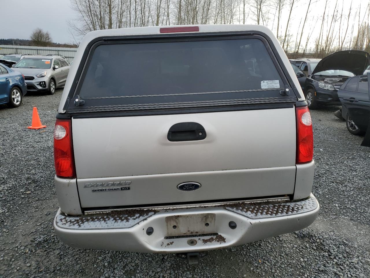 2004 Ford Explorer - Image 6