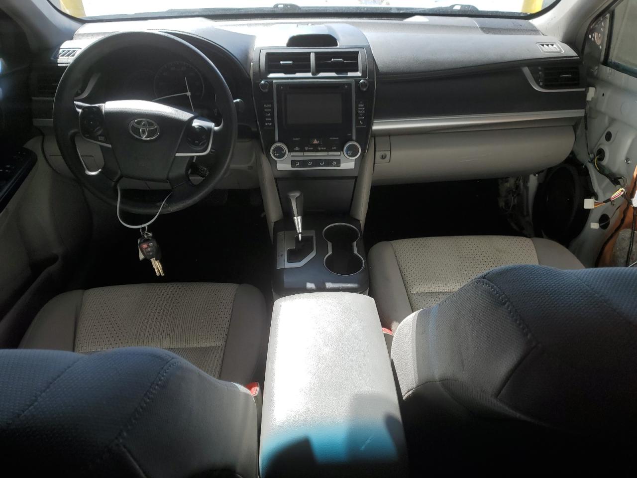 2014 Toyota Camry - Image 8
