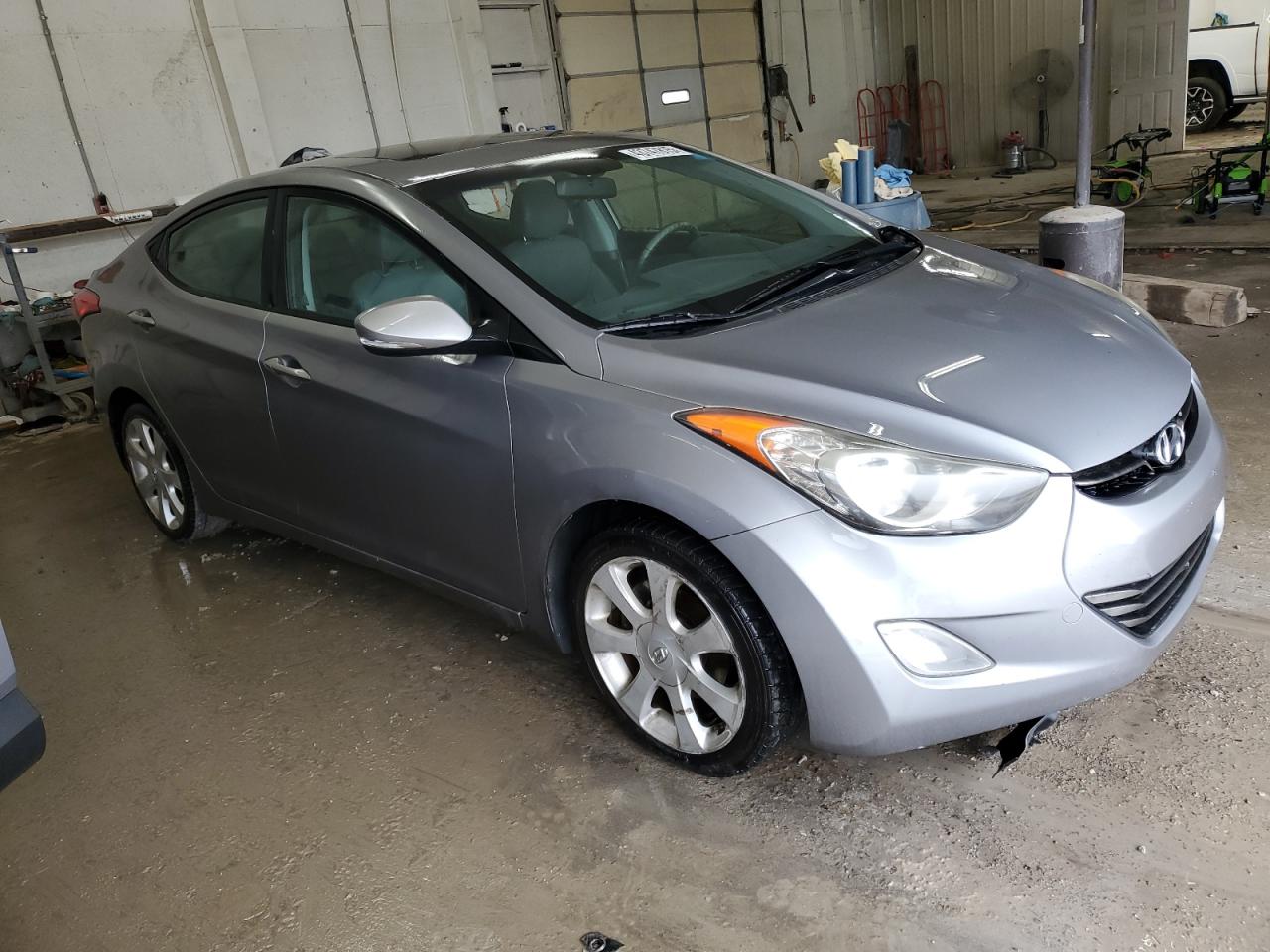 2012 Hyundai Elantra - Image 4