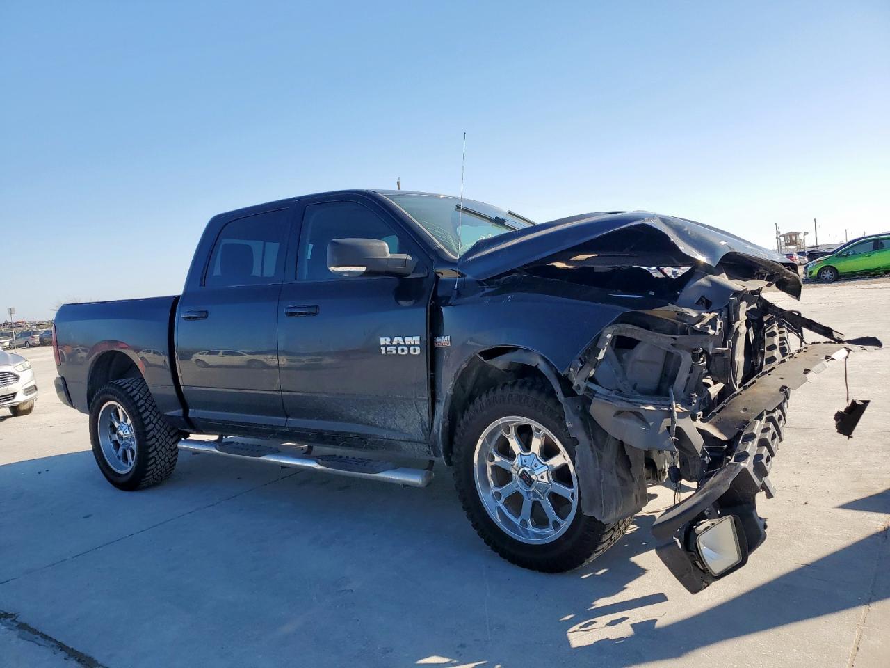 2015 RAM 1500 - Image 4