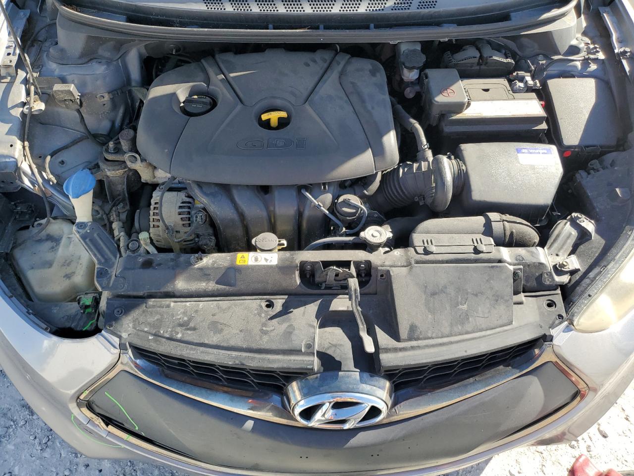 2014 Hyundai Elantra - Image 11