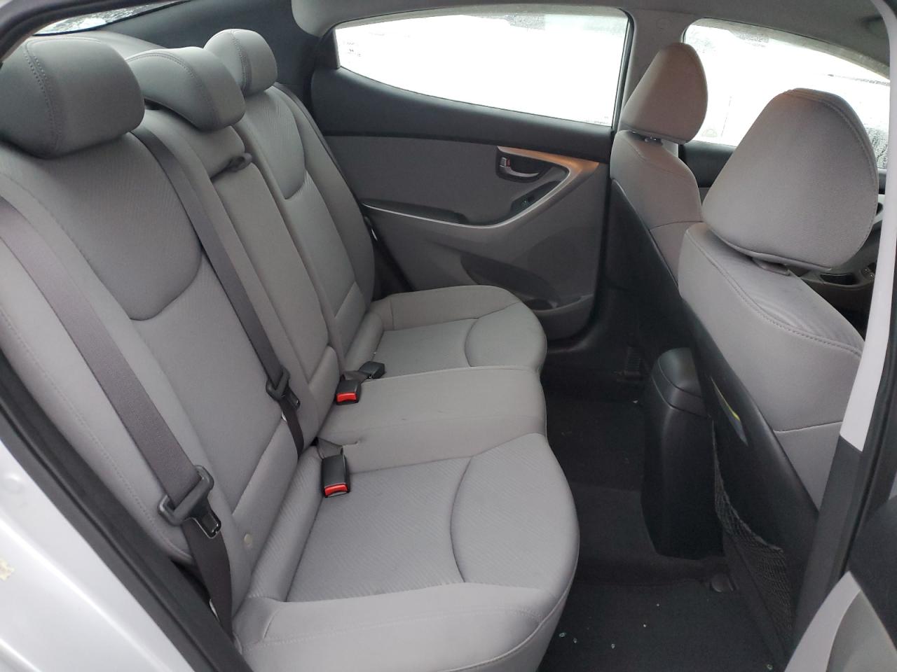 2012 Hyundai Elantra - Image 10