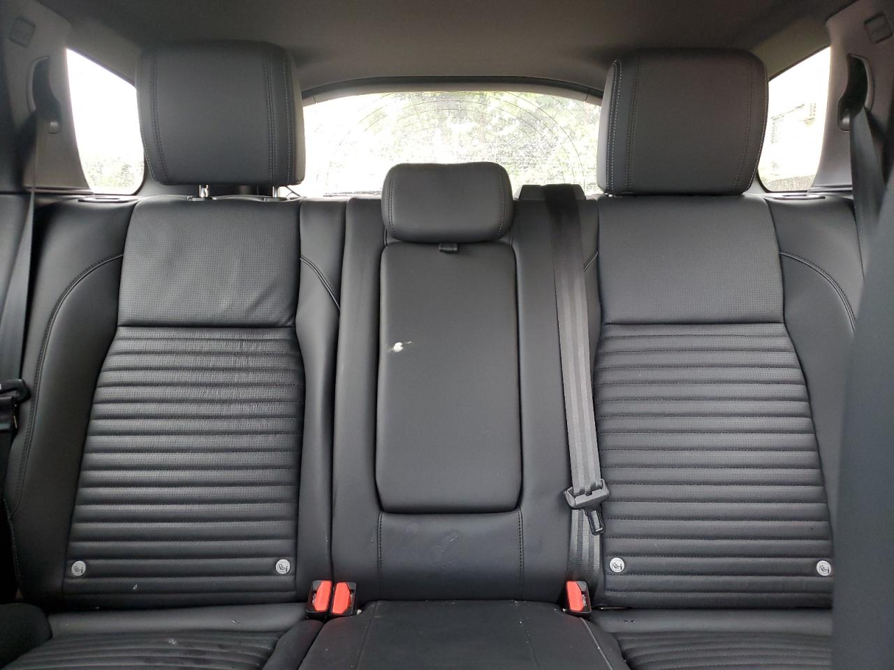 2024 Land Rover Discovery - Image 10