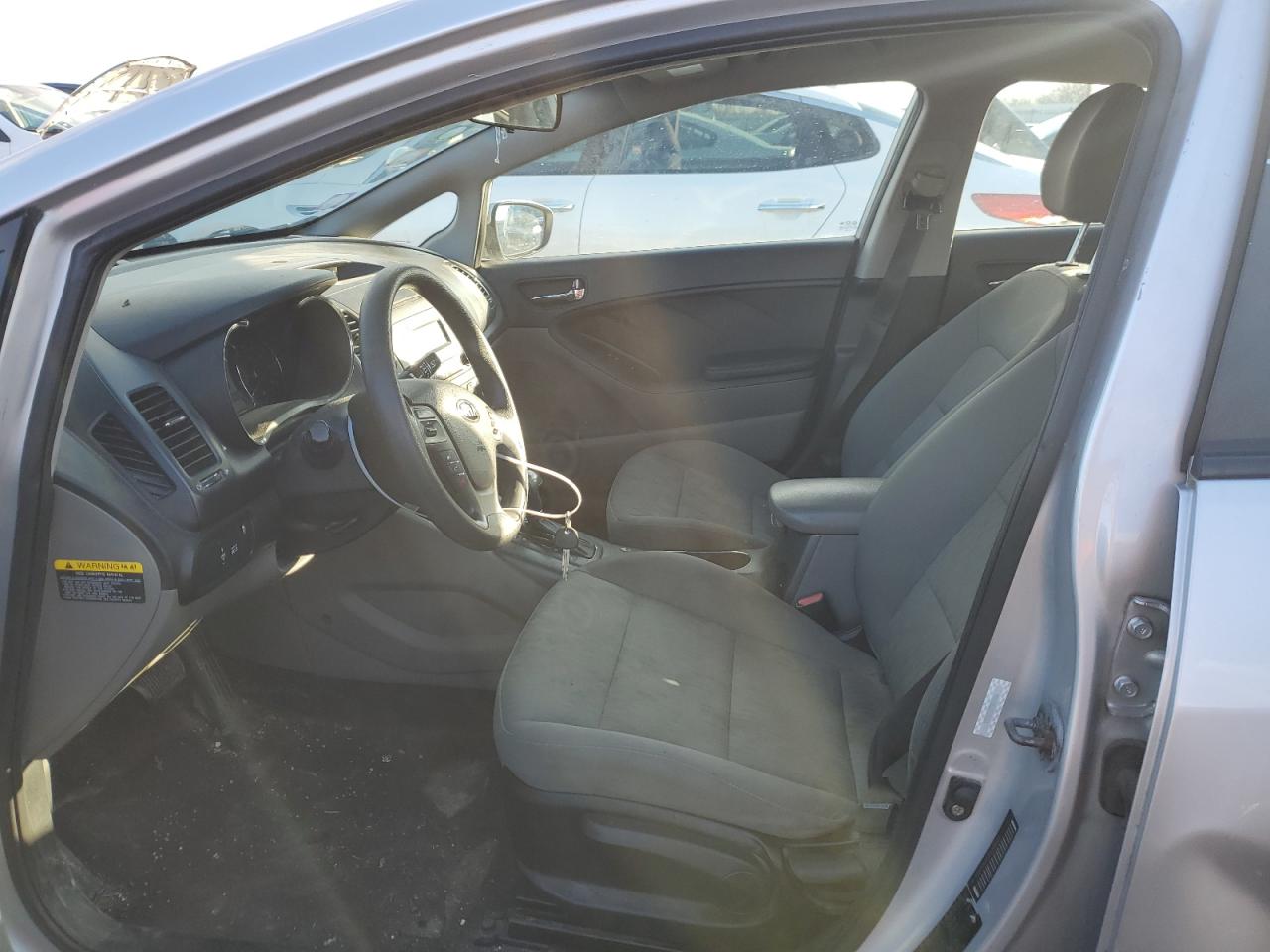2015 Kia Forte - Image 7