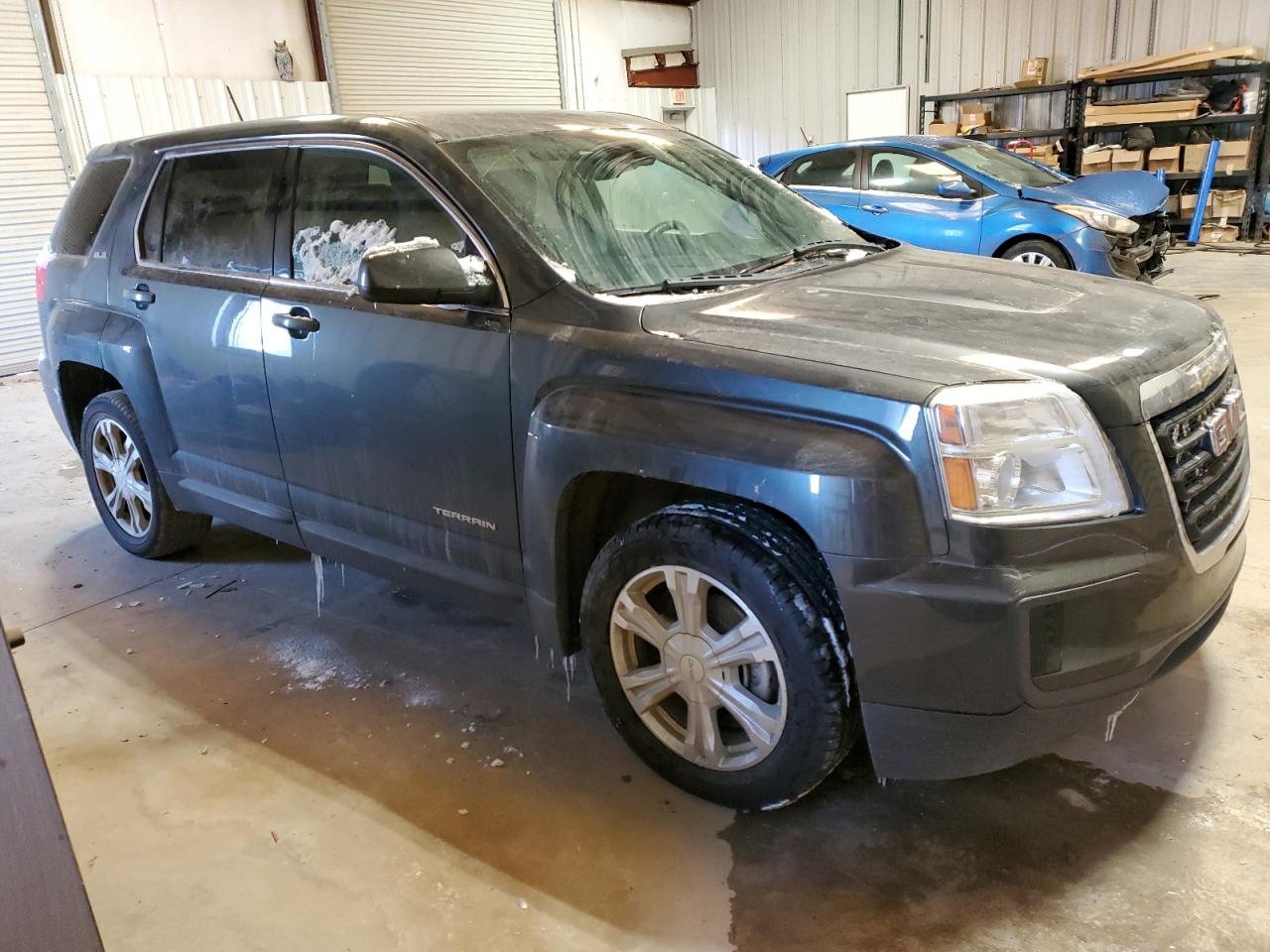 2017 GMC Terrain - Image 4