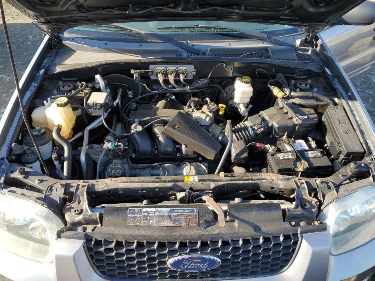 2007 Ford Escape - Image 11